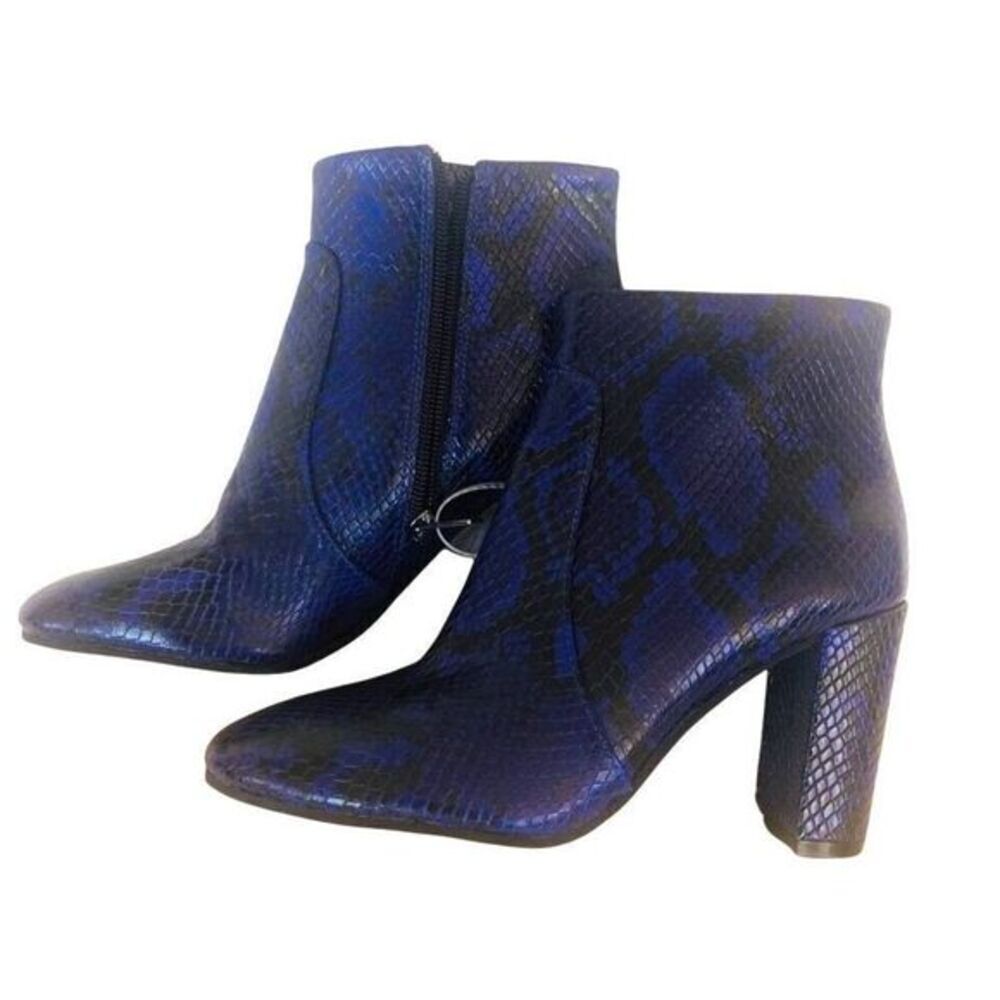 VINCE CAMUTO Blue Sanstan Ankle Boots/Booties Size:‎ US 6 M /36.5  $149 - Picture 5 of 12